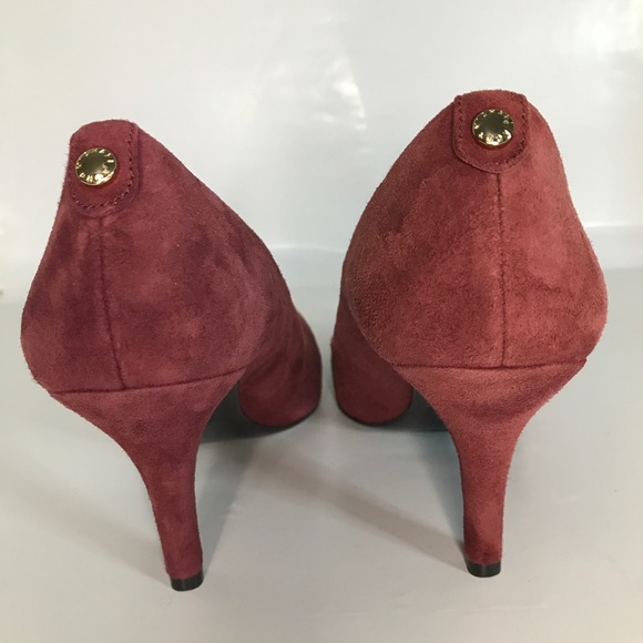 Micheal Kors Red Suede Pointed Toe Heels Size 6 M - Picture 2 of 5
